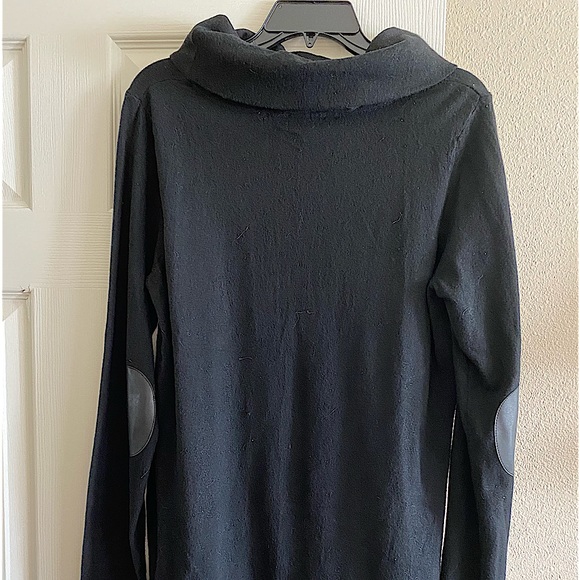 Black turtleneck tunic sweater w/faux leather patches on elbows. - Picture 1 of 5